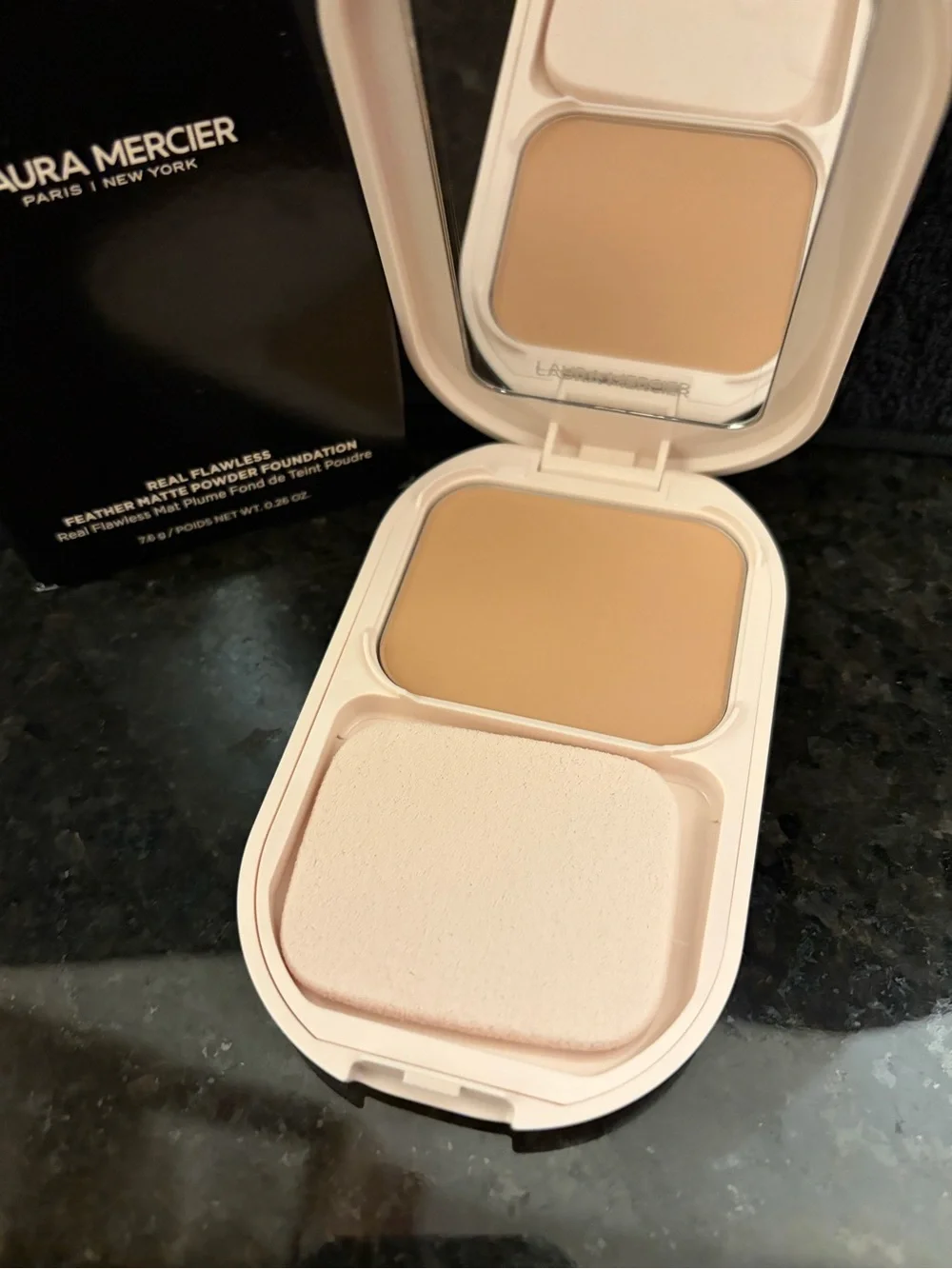 Laura Mercier Real Flawless Feathers Matte Powder Foundation - New in Box